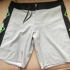 Billabong Men’s Board Shorts Size 33 Recycler DBah Airlite Speckled Grey